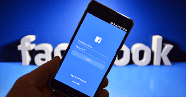 تعطل الفيسبوك و انستغرام و مسنجر و واتساب ‘ عاجل الأن ‘