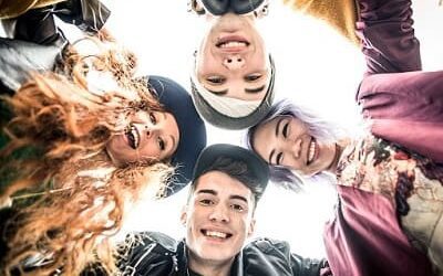 كل ما يمكن معرفته عن الصداقات عبر الإنترنت